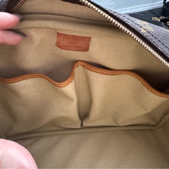 Louis Vuitton Deauville Monogram Handbag GUC - Picture 13 of 16